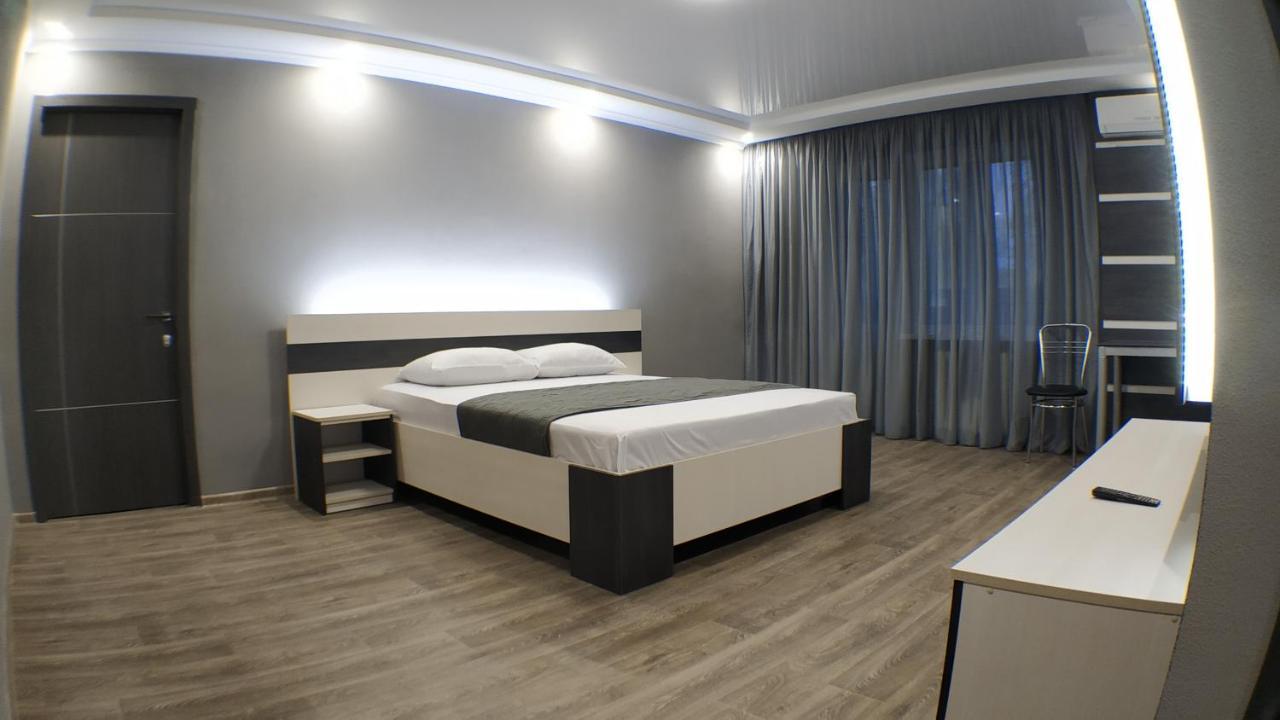 Двухкомнатный Люкс Центр Металлургов 19 Kr Apartments Кривой Рог Екстериор снимка