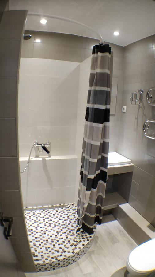 Двухкомнатный Люкс Центр Металлургов 19 Kr Apartments Кривой Рог Екстериор снимка